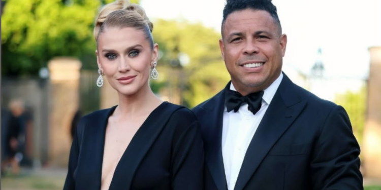 Esposa de Ronaldo vira queridinha da moda com estilo único