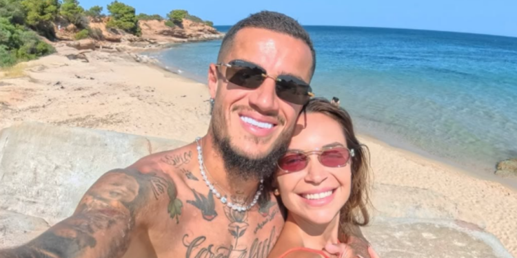 Esposa de Philippe Coutinho virou empresária de sucesso com marca própria de perfumes