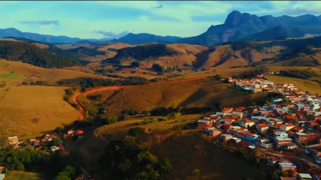 Essa cidade esconde 80 cachoeiras na Serra da Mantiqueira