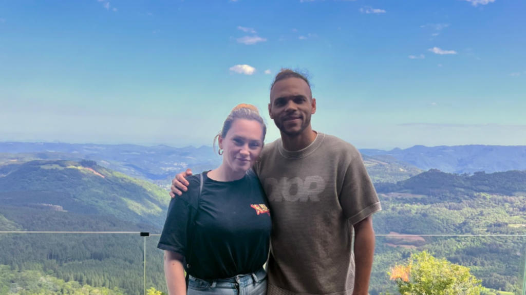 A esposa de atleta mais independente que você já viu
