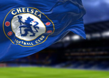 O bilionário que transformou o Chelsea e bagunçou o futebol mundial
