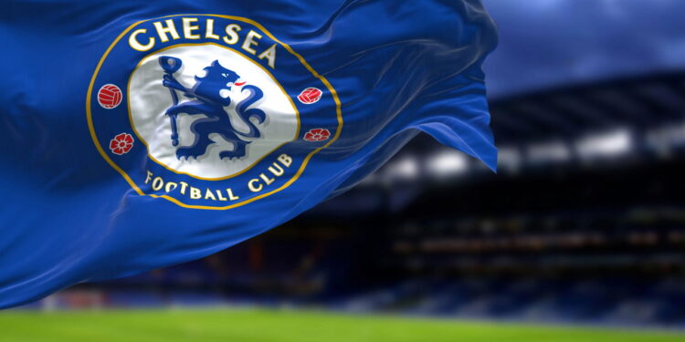 O bilionário que transformou o Chelsea e bagunçou o futebol mundial