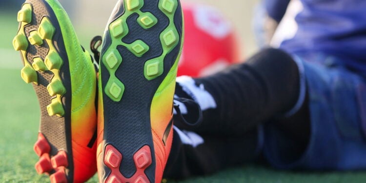 A tendência que une moda e performance no futebol está nos seus pés