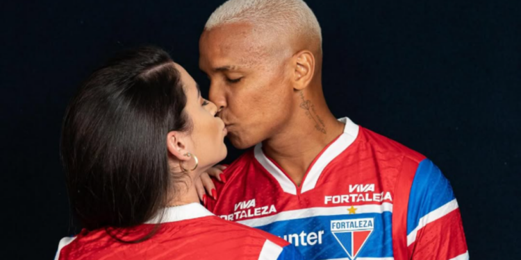 Esposa de Deyverson esconde poder que ninguém imaginava