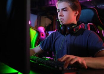 Como e-sports aprimoram reflexos além das telas digitais