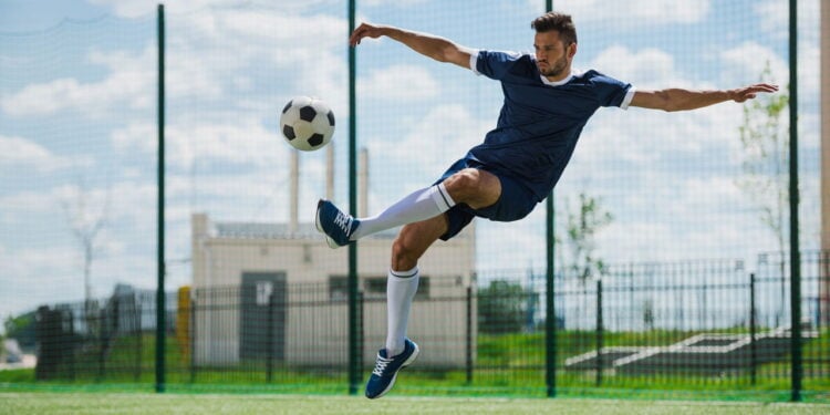 Futebol fortalece o coração e previne doenças cardiovasculares