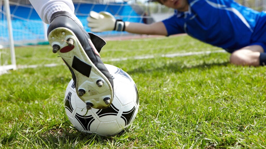Quer envelhecer com ossos fortes? O futebol pode ser seu melhor aliado