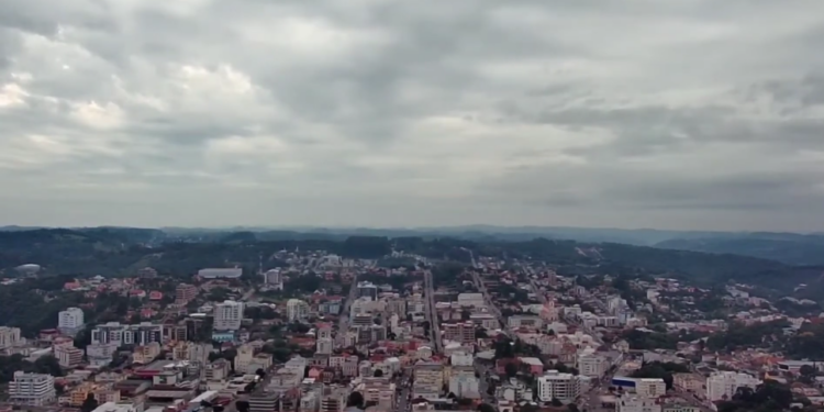 A cidade que se consolida como a capital brasileira do espumante na Serra Gaúcha