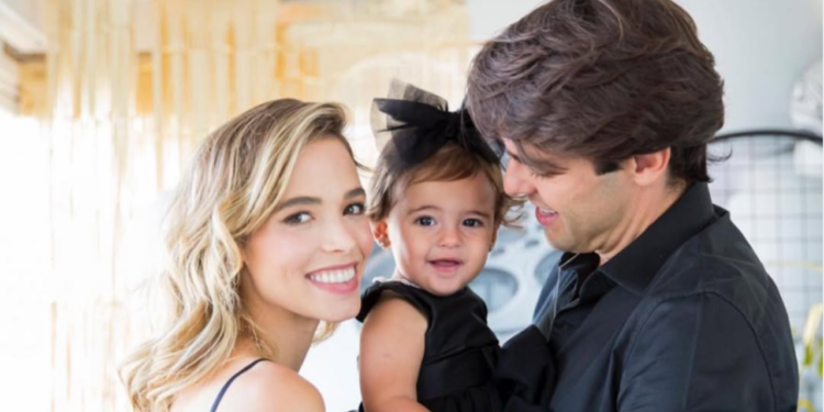 Influenciadora que conquistou o coração de Kaká pelas redes sociais