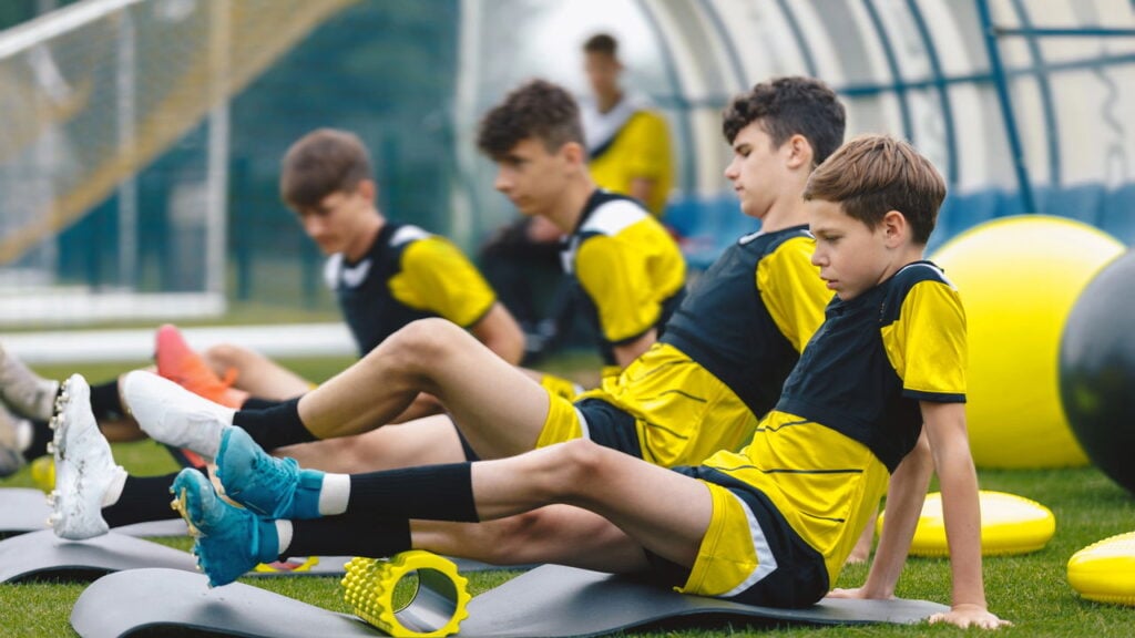 Flexibilidade e mobilidade garantem segurança no futebol