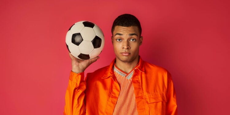 Como a moda futebol inclusiva valoriza torcedoras e torcedores diversos