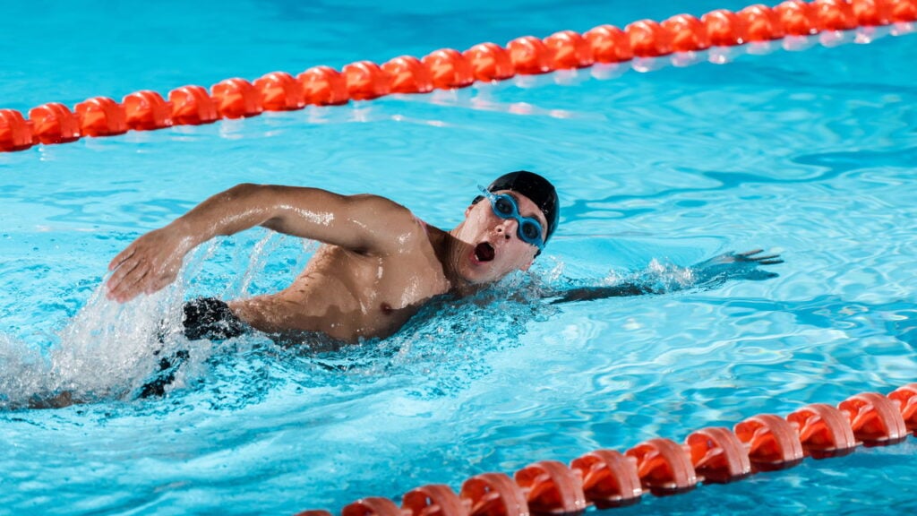 Trê esportes aquáticos ideais para começar com segurança e diversão