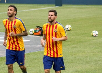 Relembre a virada histórica que redefiniu o conceito de superação no futebol!