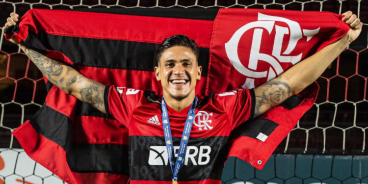Comemoração do jogador Pedro inspira atletas pelo mundo todo