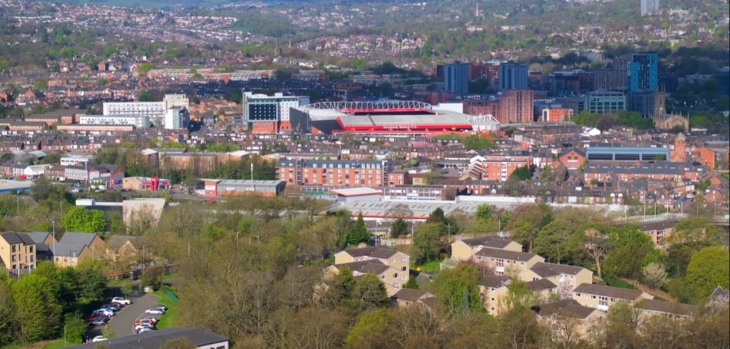 A cidade onde fica o estádio mais antigo do mundo em atividade