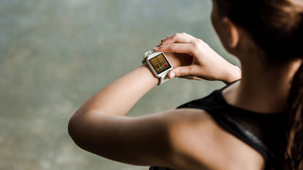 Veja como smartwatches com detecção de quedas podem salvar sua vida!