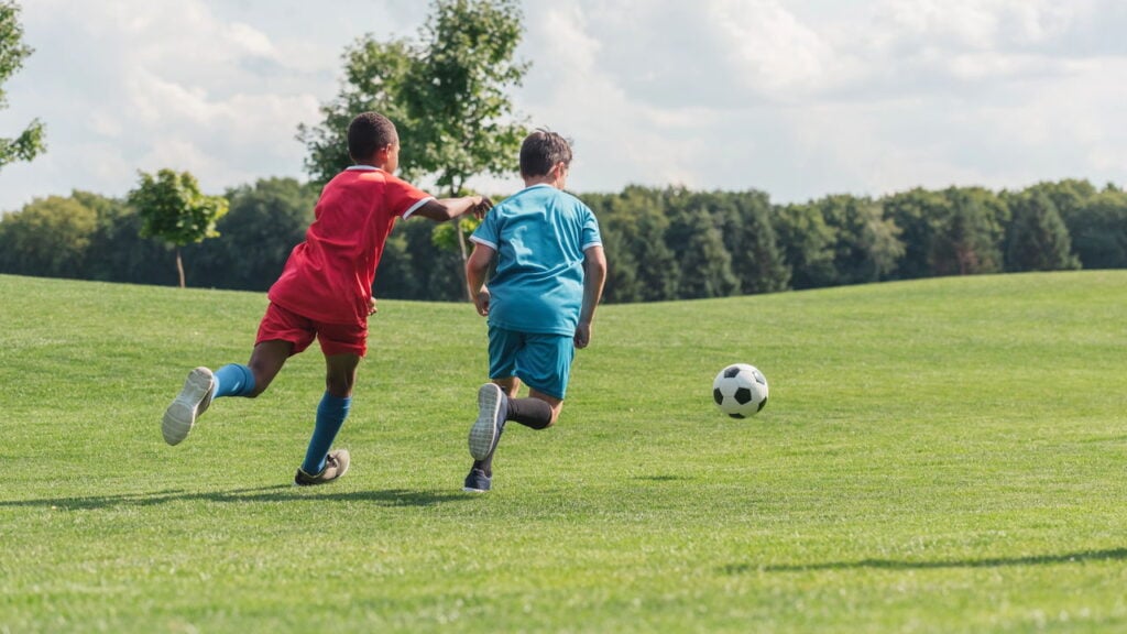 5 motivos que explicam por que o futebol faz bem em todas as idades