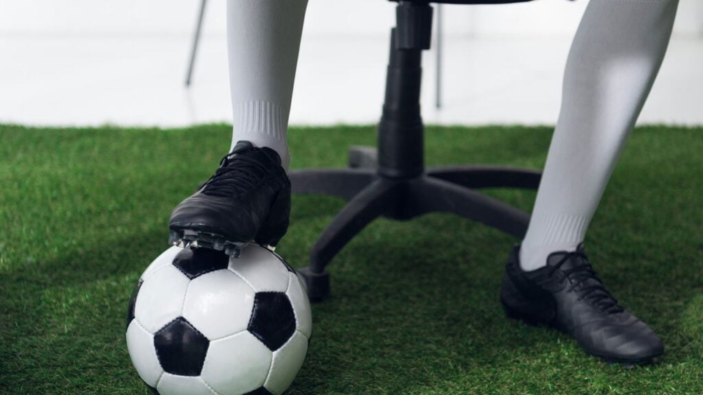 O uniforme de futebol que virou símbolo de estilo nas ruas
