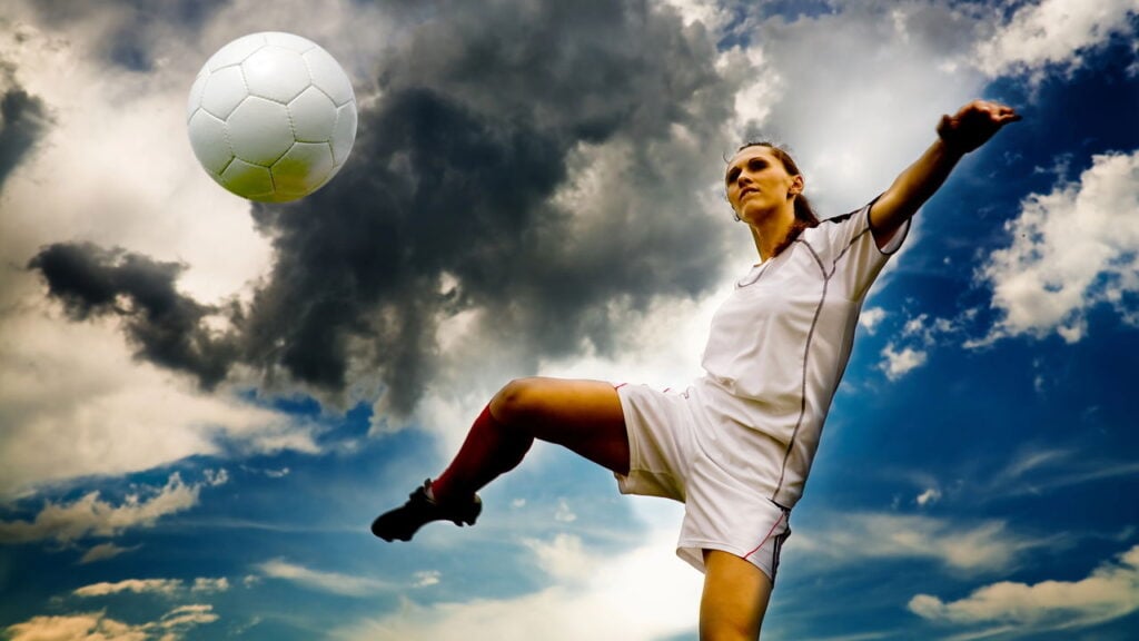 Futebol feminino e moda renovam estilo dentro e fora de campo