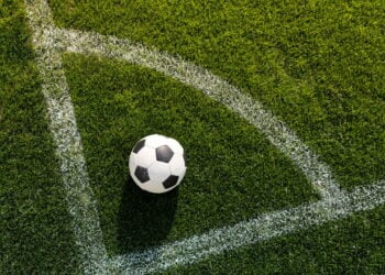Futebol melhora percepção espacial e desenvolve cognição no jogo