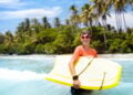 Óculos, chapéus e joias que são alma do estilo surfista