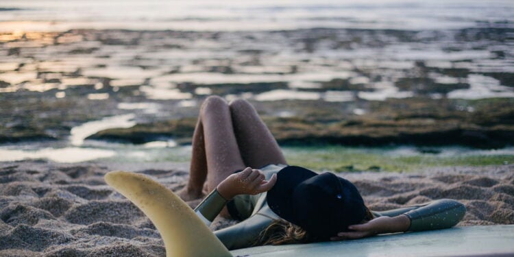 Moda pós-surfe traz estilo leve e sofisticado para o urbano