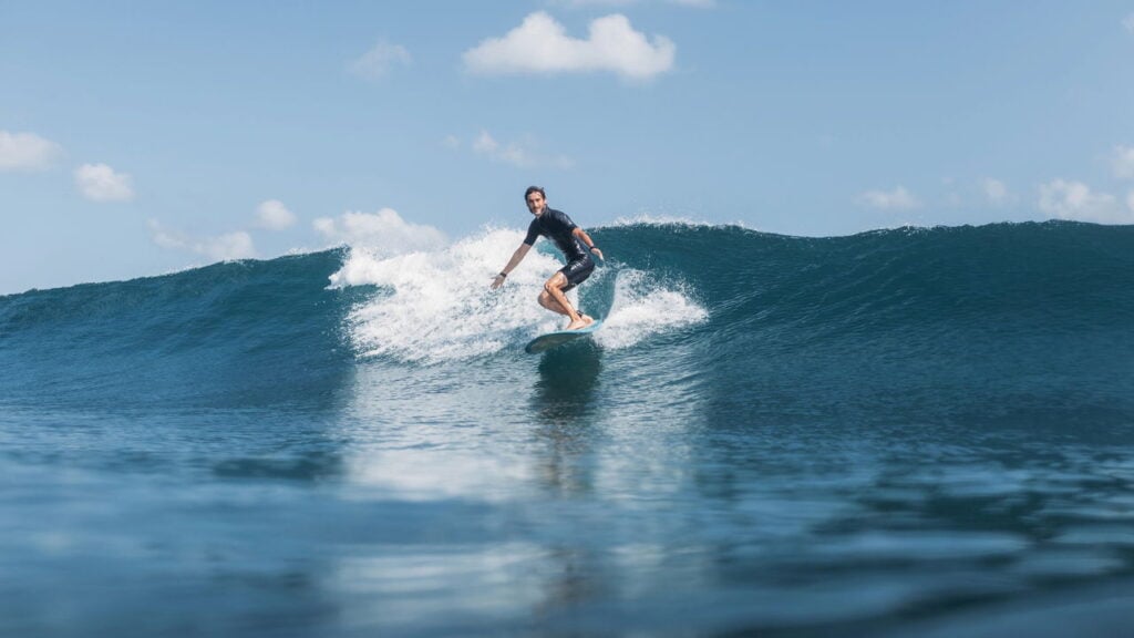 5 tendências que definem o surfwear premium em 2025