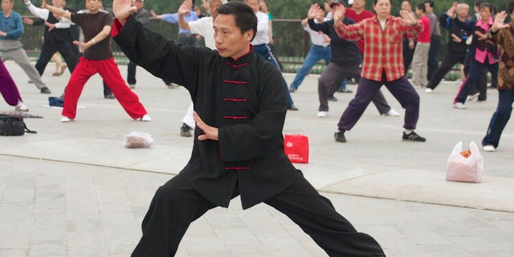 7 benefícios do Tai chi chuan para corpo e mente