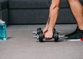 Os melhores equipamentos compactos para treinar em casa!