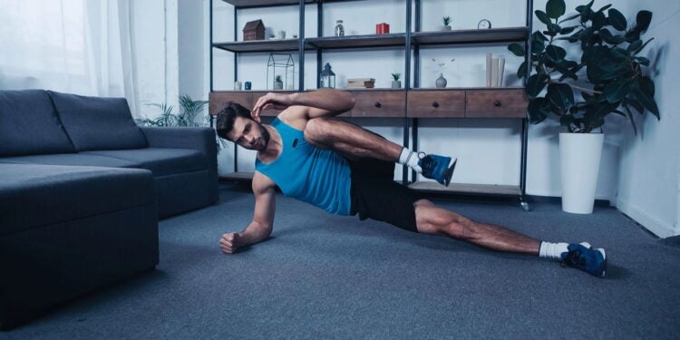 Treino funcional pode ser feito em casa sem equipamentos