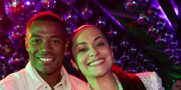Vanessa Britos, esposa de De La Cruz, faz sucesso no YouTube e segue cantando no Brasil