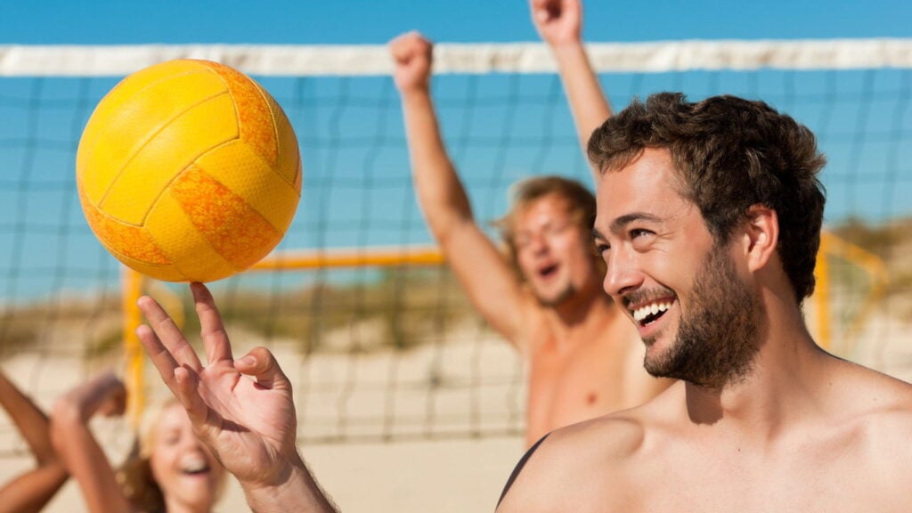 Descubra o poder do vôlei de praia no seu corpo