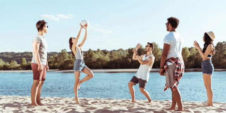Brasileiros descobriram receita perfeita que mistura exercício, sol e diversão