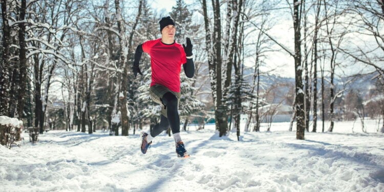 Essas são as melhores roupas para correr ao ar livre no frio!