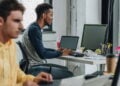 Os melhores acessórios práticos para se exercitar discretamente no trabalho!
