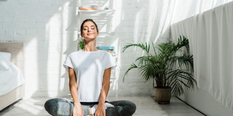 Veja alguns apps de yoga facilitam o começo da prática para iniciantes!