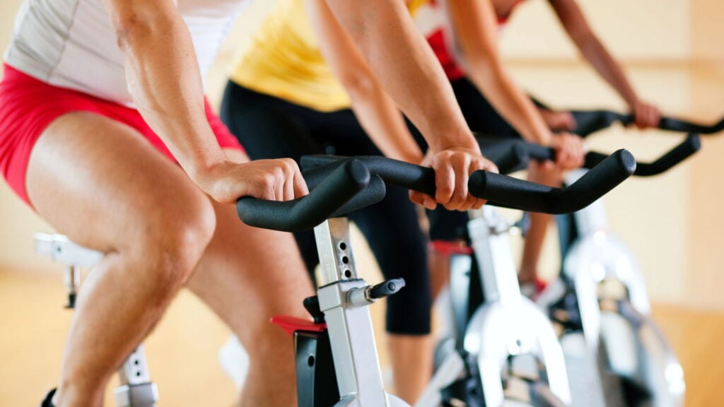 Quer começar a fazer spinning? Saiba quais aparelhos escolher!