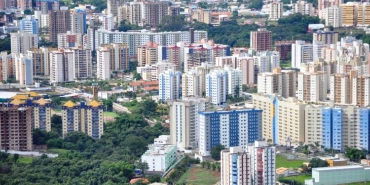 A cidade onde as águas curam, a natureza encanta e a música agita