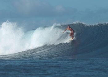 Como chegar a Fiji e assistir à WSL Finals 2025 em Cloudbreak