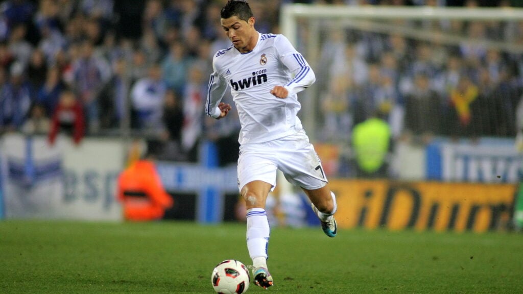 Você não vai acreditar no que Messi e Cristiano comem antes dos jogos!