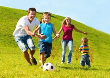 Esportes recreativos fortalecem laços e melhoram o bem-estar