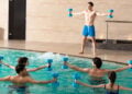 Hidroginástica é o exercício mais indicado para fortalecer sem impacto