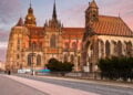 Cidade eslovaca tem maior igreja do país e catedral gótica mais oriental da Europa