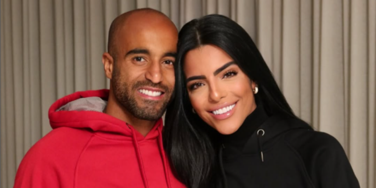 Larissa Saad equilibra maternidade, fama e apoio a Lucas Moura sem perder sua essência