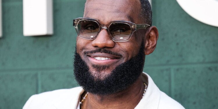 LeBron criou tênis inspirado na filha de 8 anos e todo mundo quer