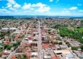 Este destino em Goiás combina rapel em cachoeira com visitas a aldeias indígenas