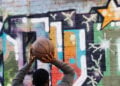 Basquete de rua é mais que jogo e conecta comunidades inteiras