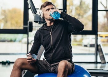 Mantenha-se hidratado com aplicativos que facilitam o controle de água durante o treino!