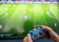Dos controles às ruas como os jogos de futebol viraram tendência de estilo