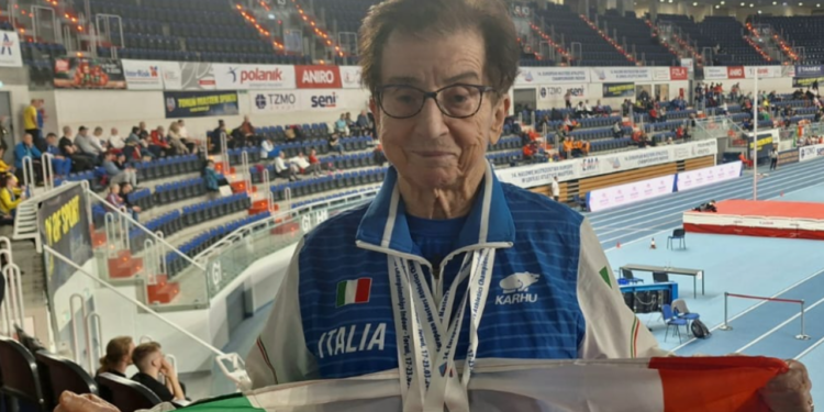 Atleta recordista aos 92 anos tem 11 títulos mundiais e revela a receita da longevidade